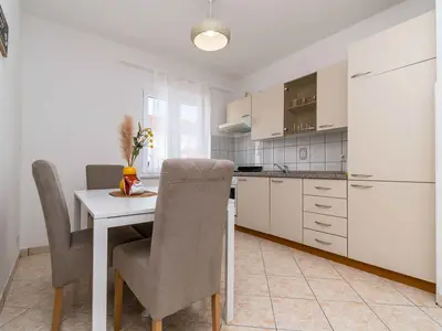 Ferienwohnung für 3 Personen (40 m²) in Okrug Gornji 9/10