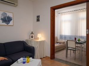 23691813-Ferienwohnung-4-Olbia-300x225-2