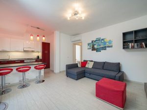 23576743-Ferienwohnung-4-Olbia-300x225-3