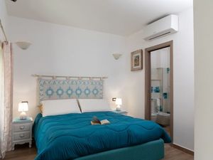 24009623-Ferienwohnung-2-Olbia-300x225-1