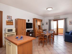 24044680-Ferienwohnung-6-Olbia-300x225-1