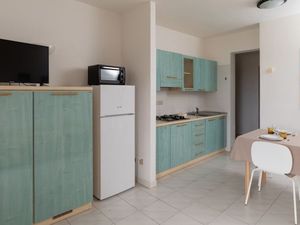 24044685-Ferienwohnung-6-Olbia-300x225-5