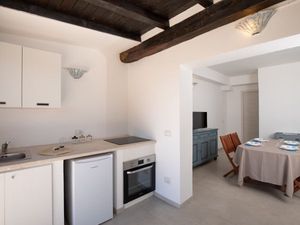 24048052-Ferienwohnung-4-Olbia-300x225-2