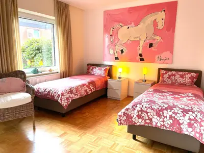 Alternativ stehen auf Wunsch zwei Einzelbetten im Schlafzimmer 1