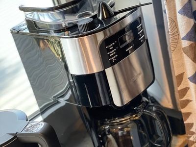 Kaffeemaschine mit eigenem Mahlwerk