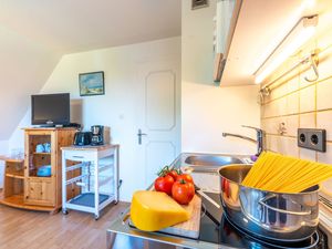 23718484-Ferienwohnung-2-Oldsum-300x225-1