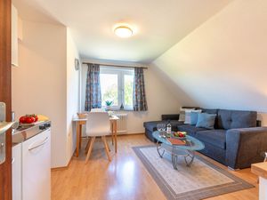 23718484-Ferienwohnung-2-Oldsum-300x225-3