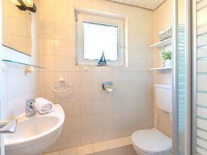 23718484-Ferienwohnung-2-Oldsum-300x225-4