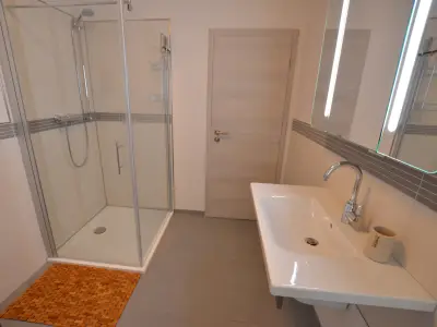 INSIDE, BATHROOM