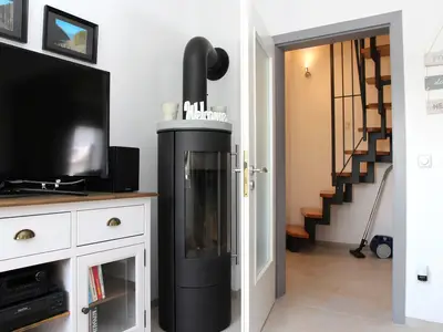 Photo, INSIDE, OUTSIDE