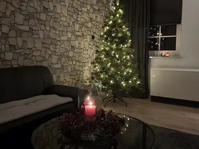 Photo, INSIDE, OUTSIDE