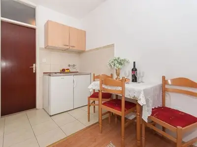 Ferienwohnung für 2 Personen in Omiš 8/10