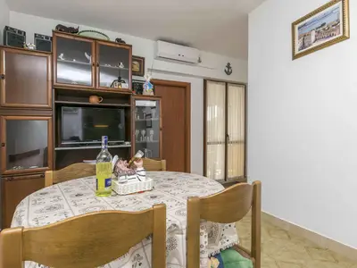 Ferienwohnung für 4 Personen (56 m²) in Stanići 8/10