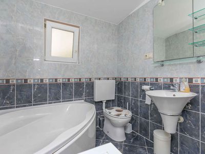 Ferienwohnung für 9 Personen (120 m²) in Omiš 7/10