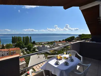 Ferienwohnung für 8 Personen (110 m²) in Omiš 1/10