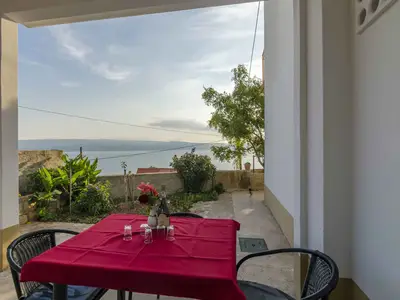 Ferienwohnung für 6 Personen (55 m²) in Omiš 1/10