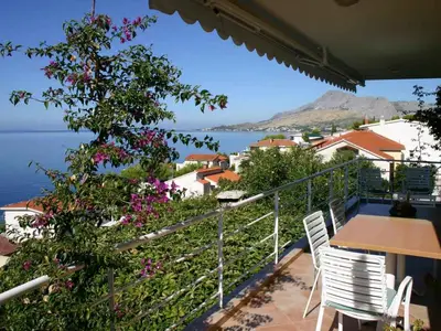 Ferienwohnung für 8 Personen (110 m²) in Omiš 1/10