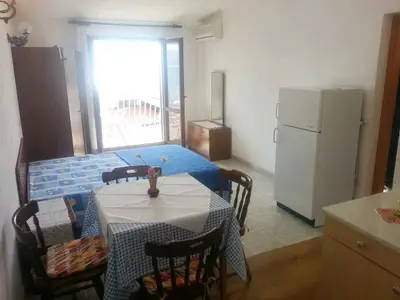 Ferienwohnung für 4 Personen (38 m²) in Stanići 2/10
