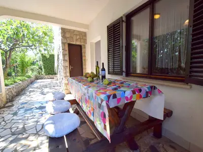 Ferienwohnung für 8 Personen (80 m²) in Omišalj 1/10