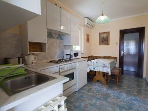 Ferienwohnung mit Schlafzimmer (50 m²) in Omišalj