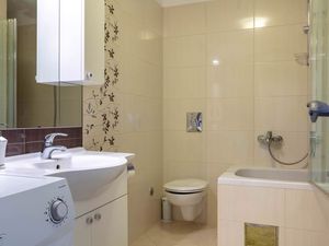 23768934-Ferienwohnung-6-Omiš-300x225-5