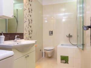 23768927-Ferienwohnung-6-Omiš-300x225-4