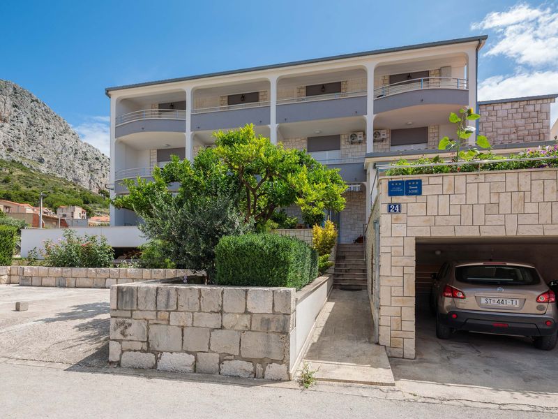 22389229-Ferienwohnung-3-Omiš-800x600-0