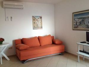 19285799-Ferienwohnung-0-Omiš-300x225-5