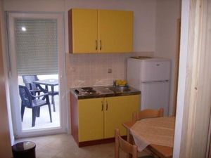 19286042-Ferienwohnung-0-Omiš-300x225-1