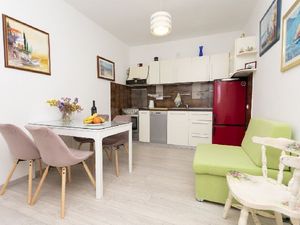 23576708-Ferienwohnung-5-Omiš-300x225-3