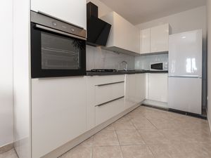 23940643-Ferienwohnung-4-Omiš-300x225-2