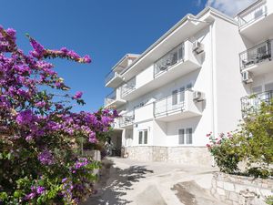 23941885-Ferienwohnung-4-Omiš-300x225-4