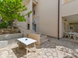 23944143-Ferienwohnung-4-Omiš-300x225-5