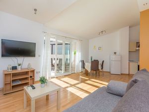 23945726-Ferienwohnung-4-Omiš-300x225-2