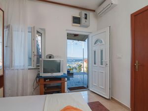 23720744-Ferienwohnung-2-Omiš-300x225-5