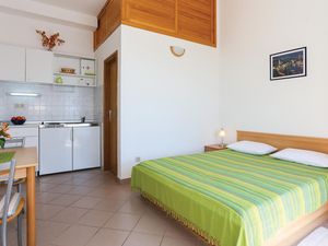 23729953-Ferienwohnung-2-Omiš-300x225-1