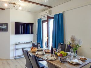 23766517-Ferienwohnung-5-Omiš-300x225-2