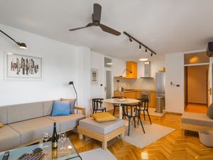 24002676-Ferienwohnung-5-Omiš-300x225-3