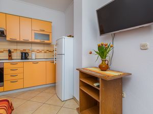 18321643-Ferienwohnung-3-Omiš-300x225-3