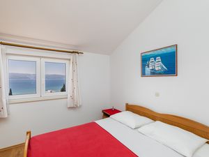 18322475-Ferienwohnung-3-Omiš-300x225-5