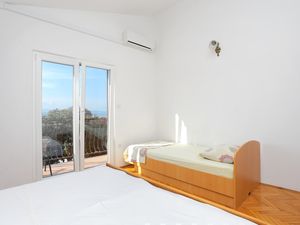 18321701-Ferienwohnung-3-Omiš-300x225-4