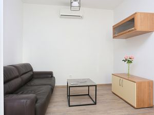 18323525-Ferienwohnung-6-Omiš-300x225-2