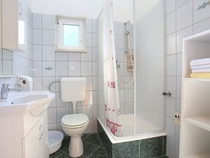 18323760-Ferienwohnung-3-Omiš-300x225-5