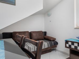 18323166-Ferienwohnung-3-Omiš-300x225-3