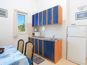 18511522-Ferienwohnung-4-Omiš-300x225-4