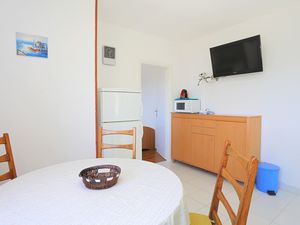 18510756-Ferienwohnung-3-Omiš-300x225-2