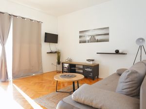 18699175-Ferienwohnung-4-Omiš-300x225-2