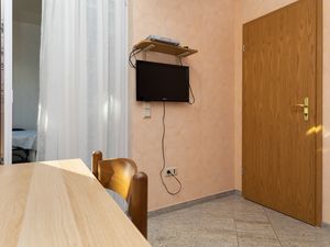 18923614-Ferienwohnung-3-Omiš-300x225-3