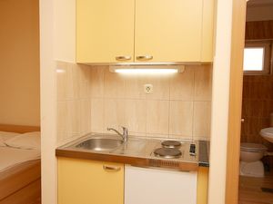 18953452-Ferienwohnung-2-Omiš-300x225-3