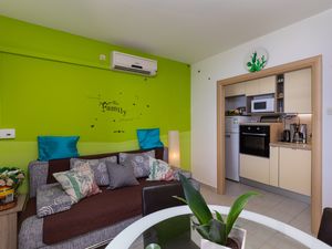 18955141-Ferienwohnung-4-Omiš-300x225-2